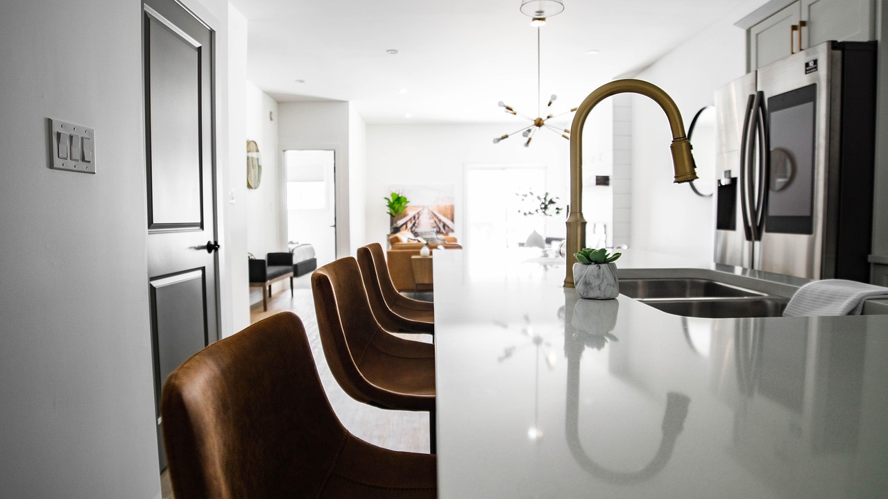 découvrez le crowdfunding immobilier, une méthode innovante pour investir dans l'immobilier. participez à des projets attractifs, diversifiez votre portefeuille et financez des biens tout en bénéficiant de rendements potentiels. rejoignez la révolution de l’investissement collaboratif dès aujourd'hui!